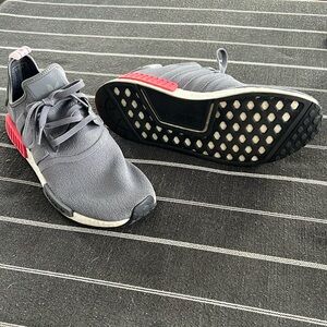 adidas nmd r1 grey four shock red